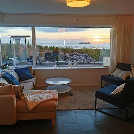 Front Appartments In Design Eco-villa