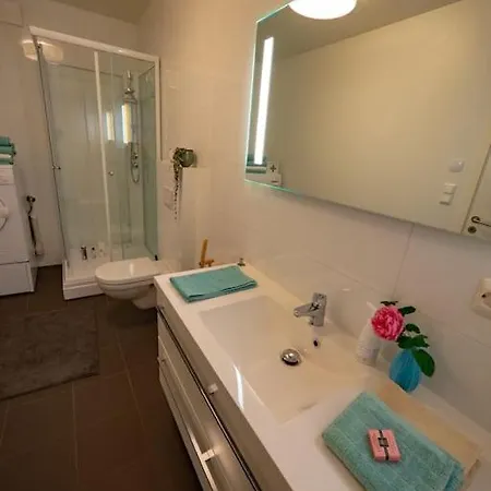 Front Appartments In Design Eco-villa شقة