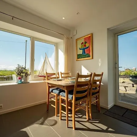 Front Appartments In Design Eco-villa Apartamento